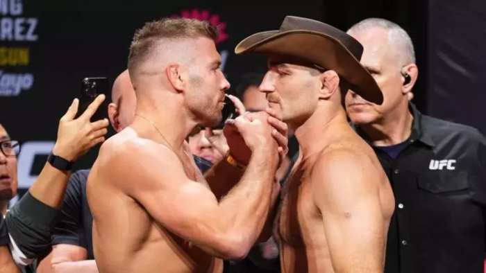Стрикленд сделал прогноз на бой Дю Плесси - Чимаев на UFC 319 Стрикленд сделал прогноз на бой Дю Плесси - Чимаев на UFC 319
