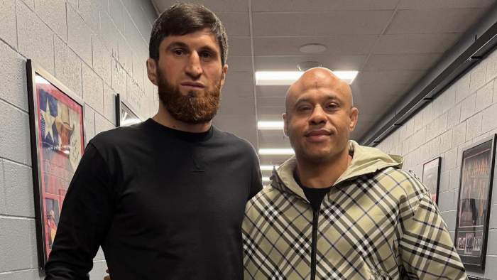 Менеджер Анкалаева признался, что у него были проблемы перед UFC 320