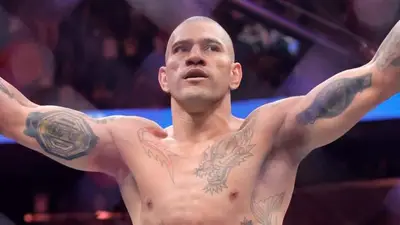 Карлос Ульберг сделал прогноз на будущее Алекса Перейры в UFC