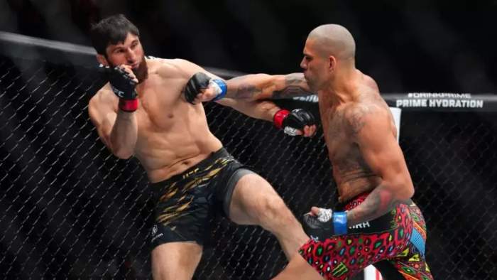 Абдельазиз рассказал, что было не так с Анкалаевым на UFC 320