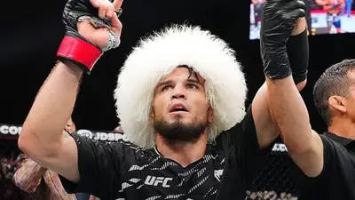 Ислам и Хабиб похвалили Умара Нурмагомедова после победы на UFC 321