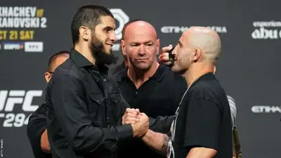 Алекс Волкановски назвал самого серьезного соперника для Махачева в полусреднем весе