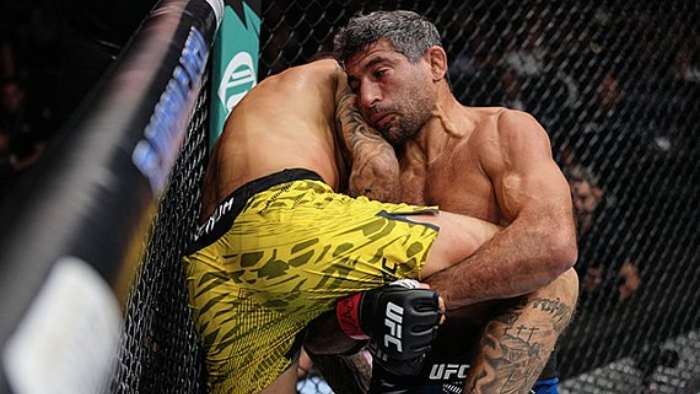 Бенеил Дариуш рассматривает уход из легкого веса UFC