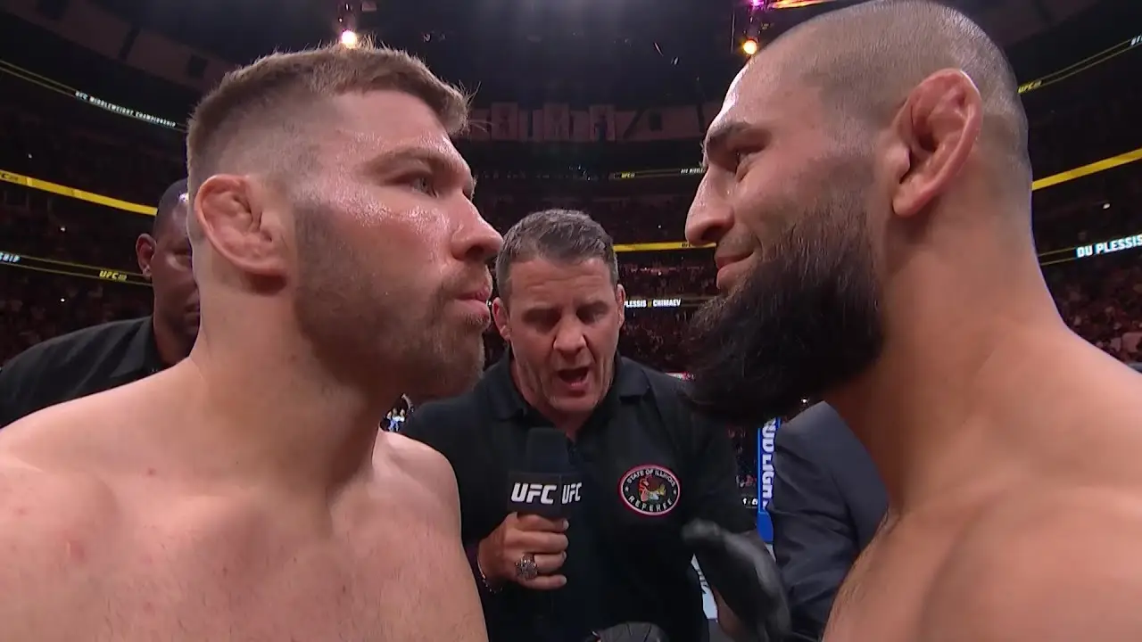 Дю Плесси назвал бойца, которому по силам победить Хамзата Чимаева