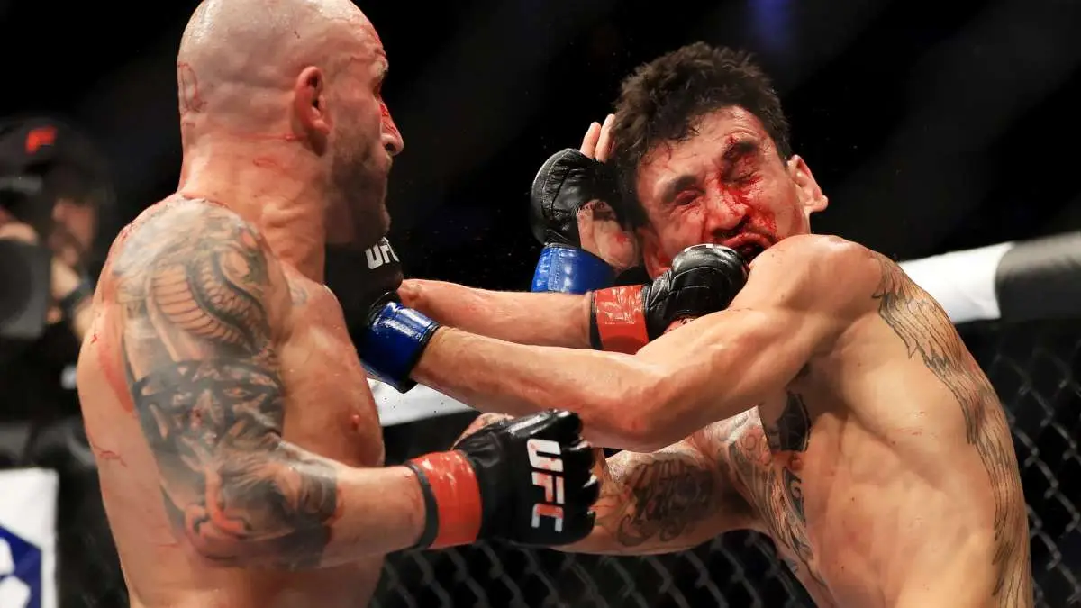 Волкановски оставил прогноз на бой Холлоуэй - Оливейра на UFC 326