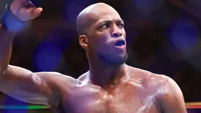 Майкл Пейдж назвал претендентов на титул в полусреднем весе UFC