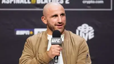 Кормье оценил Волкановски после UFC 325: Он величайший полулегковес в истории