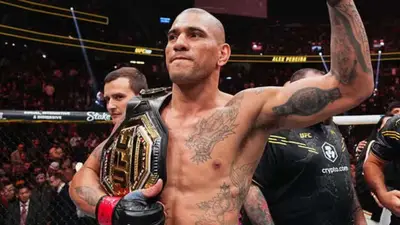 Майкл Биспинг считает, что Перейра должен занять место Аспиналла в тяжелом весе