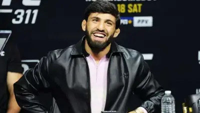 Кормье объяснил, почему Царукяну не дали бой за титул UFC