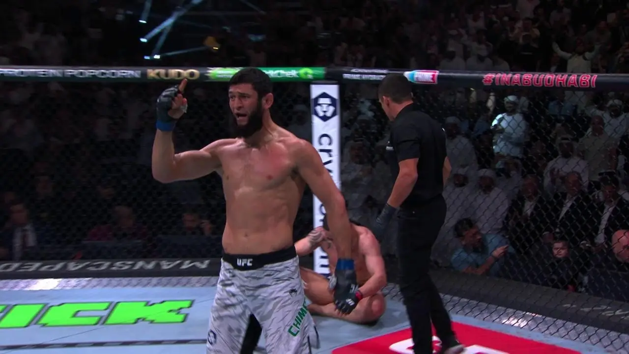 Видео боя: Хамзат Чимаев - Роберт Уиттакер