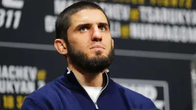 Ислам Махачев рассказал, что думает о Мачадо Гарри перед боем на UFC 330