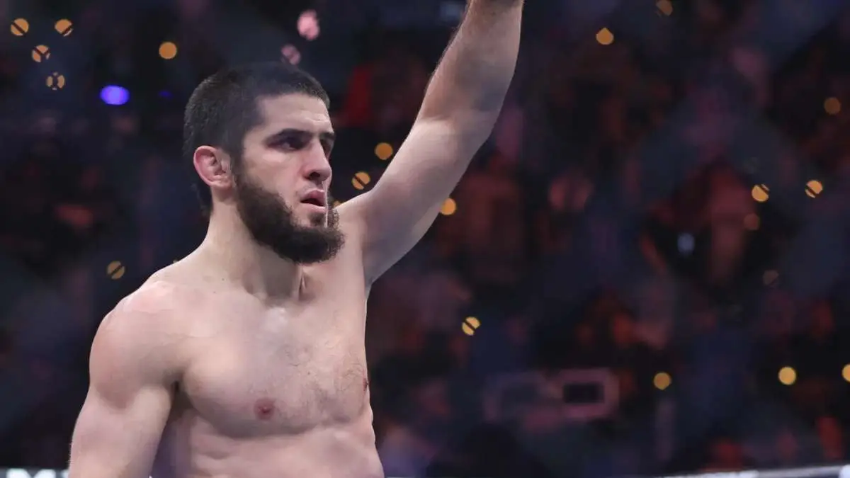 Ислам Махачев не планирует завершать карьеру после UFC 330