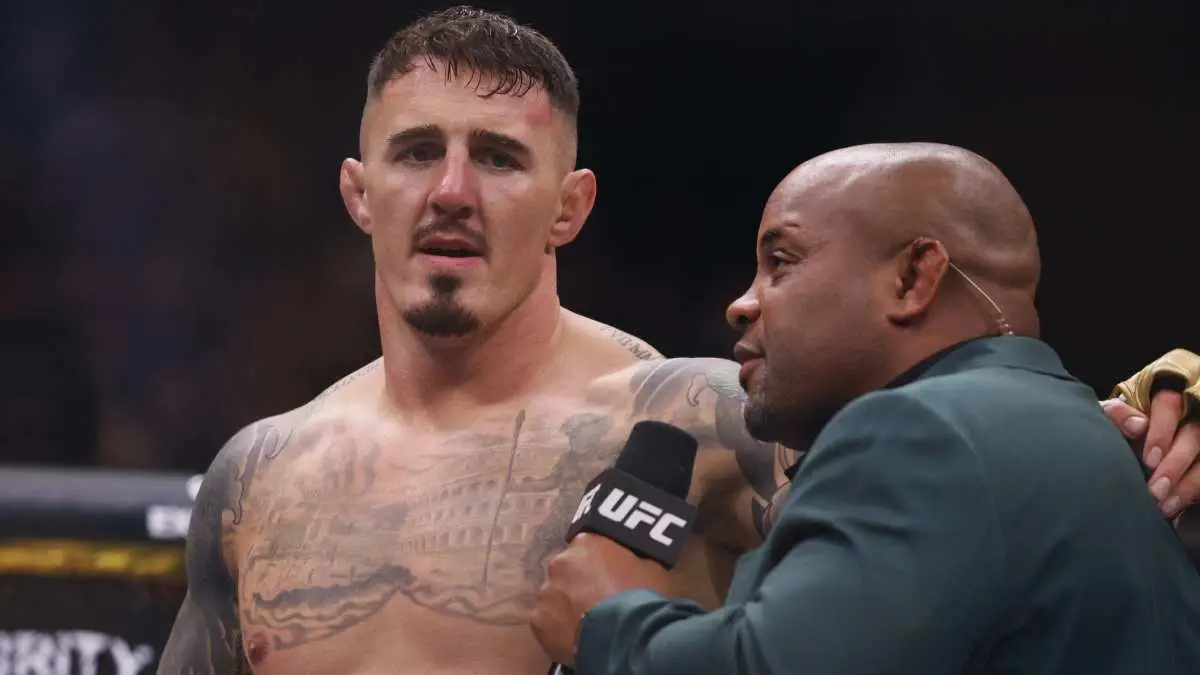 Том Аспиналл сдал чемпионский титул в тяжелом весе UFC