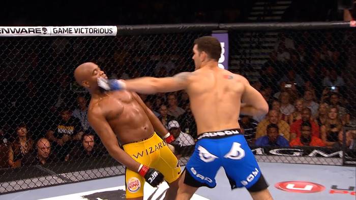 Видео: Подборка самых неожиданных титульных побед аутсайдеров в UFC