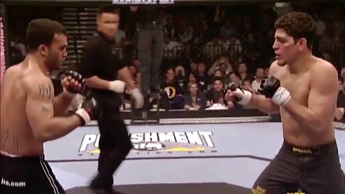 Видео боя: Ник Диаз - Робби Лоулер (UFC 47)