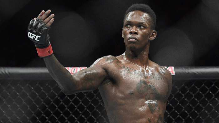 Исраэль Адесанья подписал новый контракт с UFC