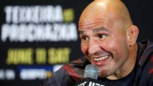 Гловер Тейшейра передумал завершать карьеру в преддверии UFC 283