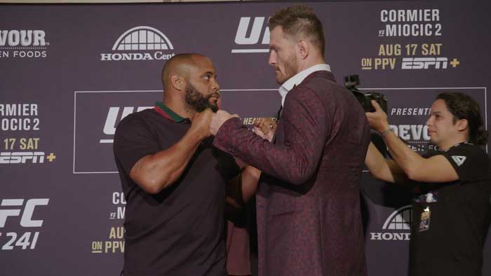 UFC 241: Нейт Диаз не явился на дуэль взглядов (видео)